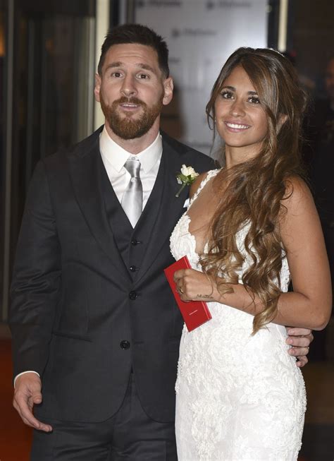 messi with his wife